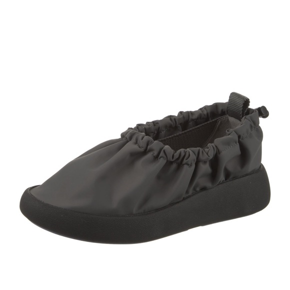 Gray Pleats Please Issey Miyake sneakers size 6 NWOT - Picture 2 of 4